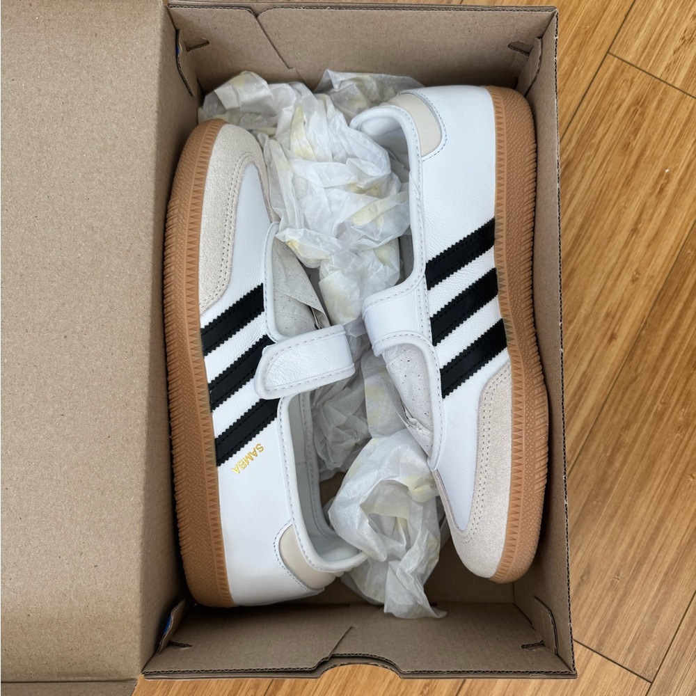 NWT Adidas Samba Jane - Women’s Size 8